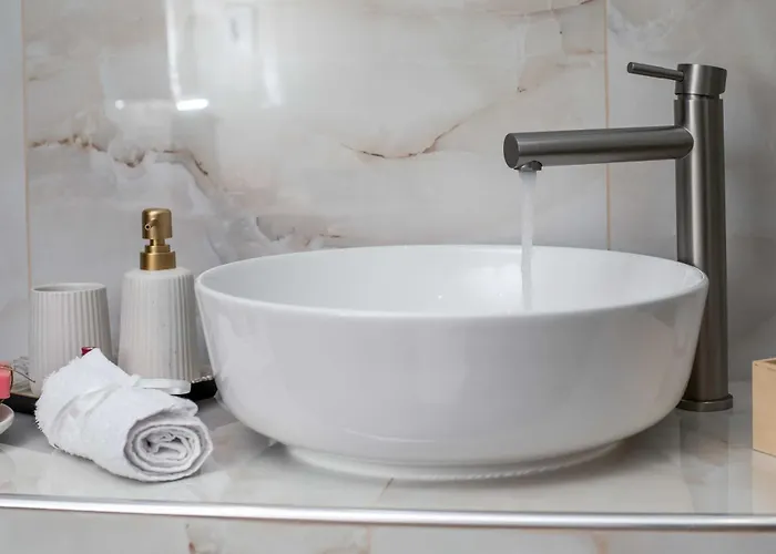 Lägenhet Hara's Cozy With Private Parking Rhodes City