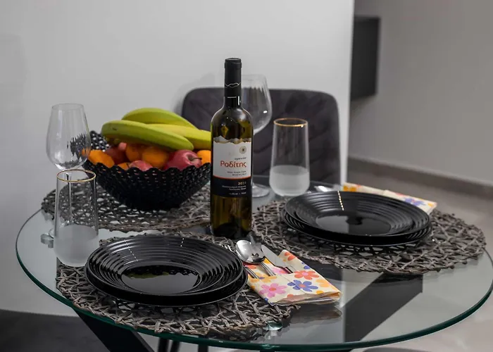 Lägenhet Hara's Cozy With Private Parking Rhodes City