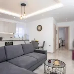 Apartman Hara's Cozy With Private Parking *