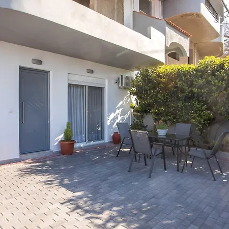 Apartamento Hara's Cozy With Private Parking *