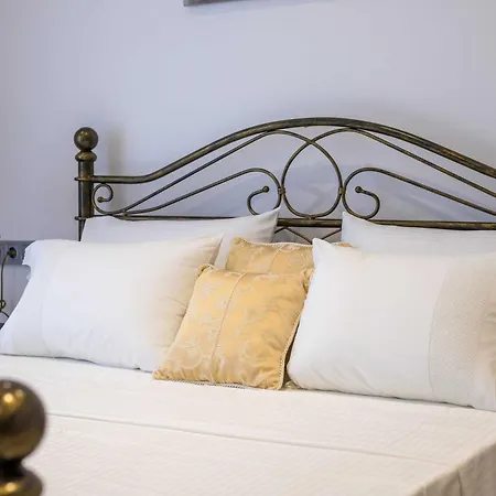 Hara's Cozy With Private Parking Apartamento Rhodes City